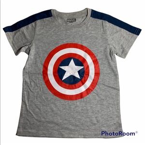 NWOT Captain America Gray Tee Size 5